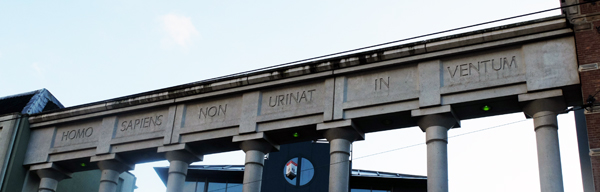 urinat in ventum